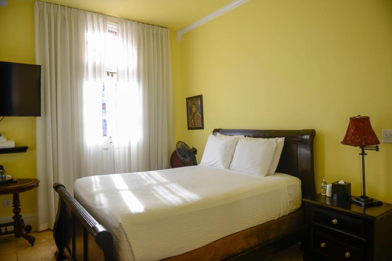 Frenchmen Hotel New Orleans Esterno foto