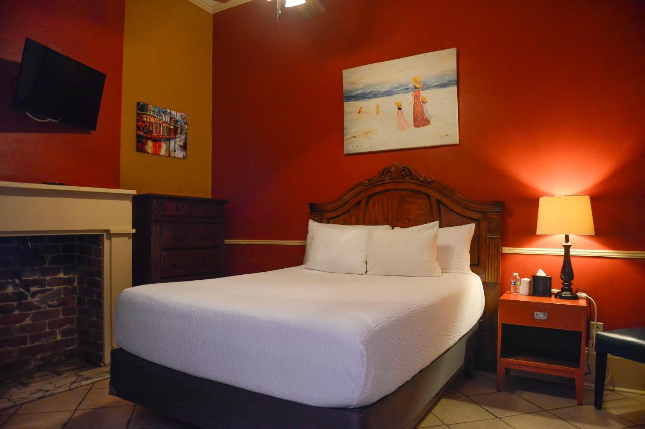 Frenchmen Hotel New Orleans Esterno foto