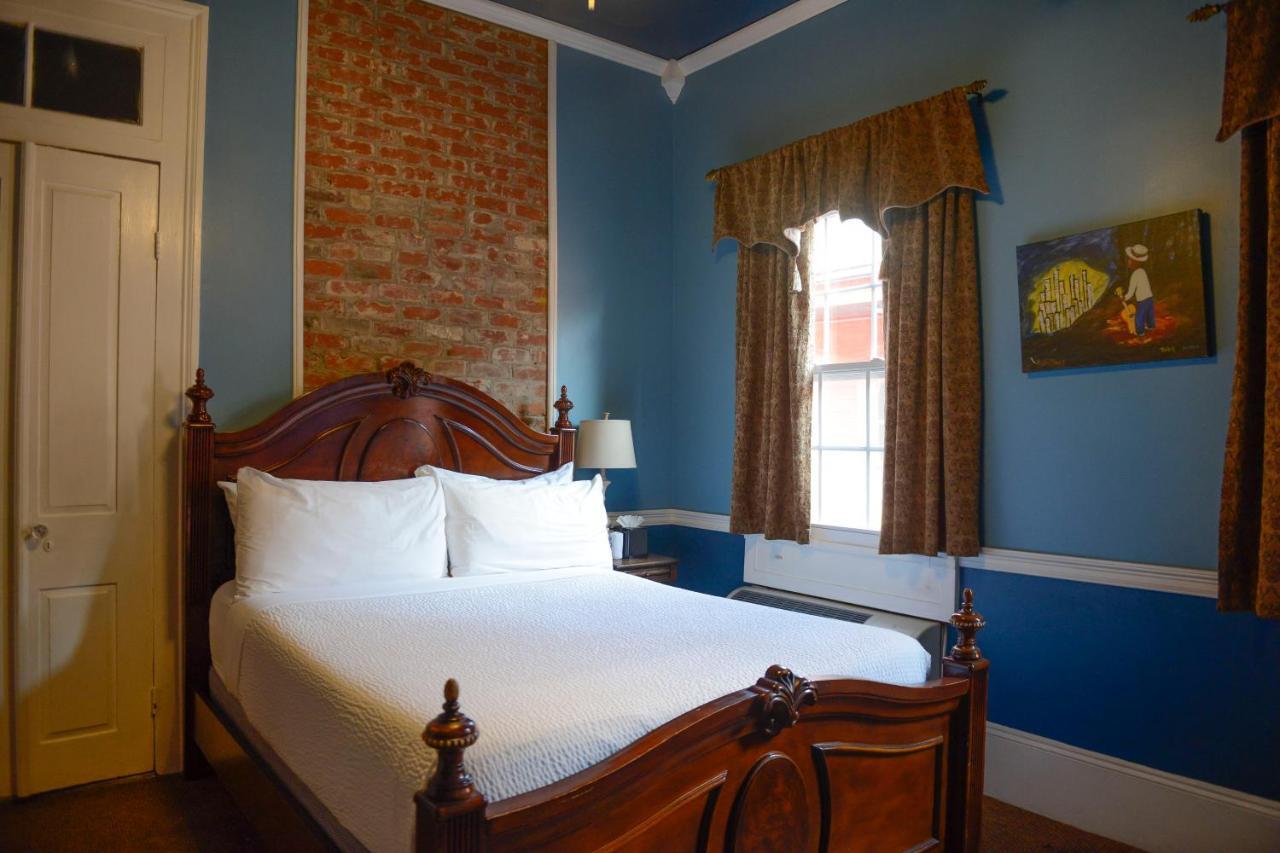 Frenchmen Hotel New Orleans Esterno foto